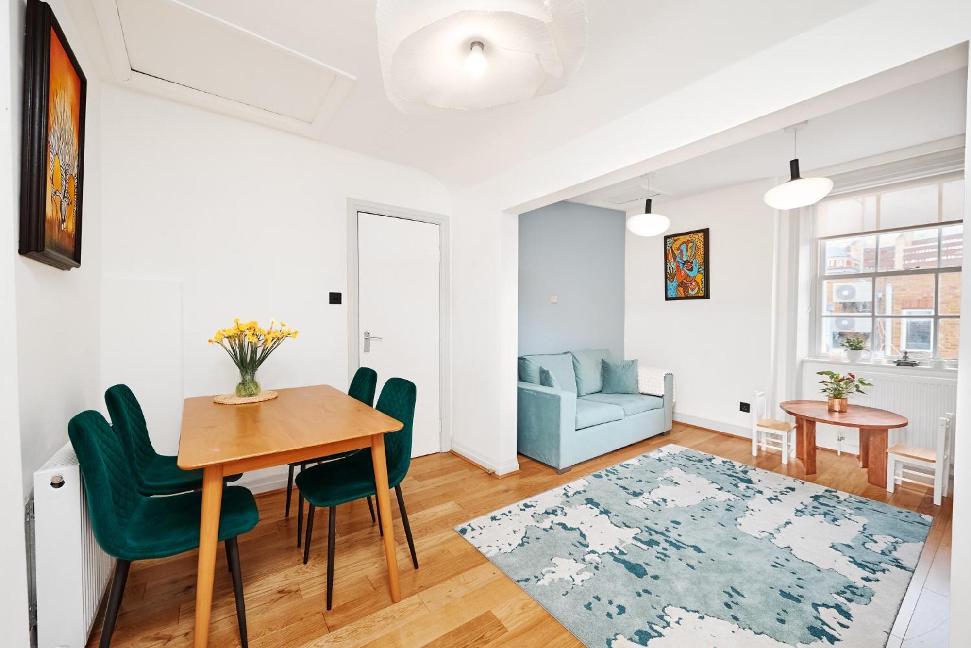 Relax & Recharge At Cozy Paddington, King Bed Apartment *