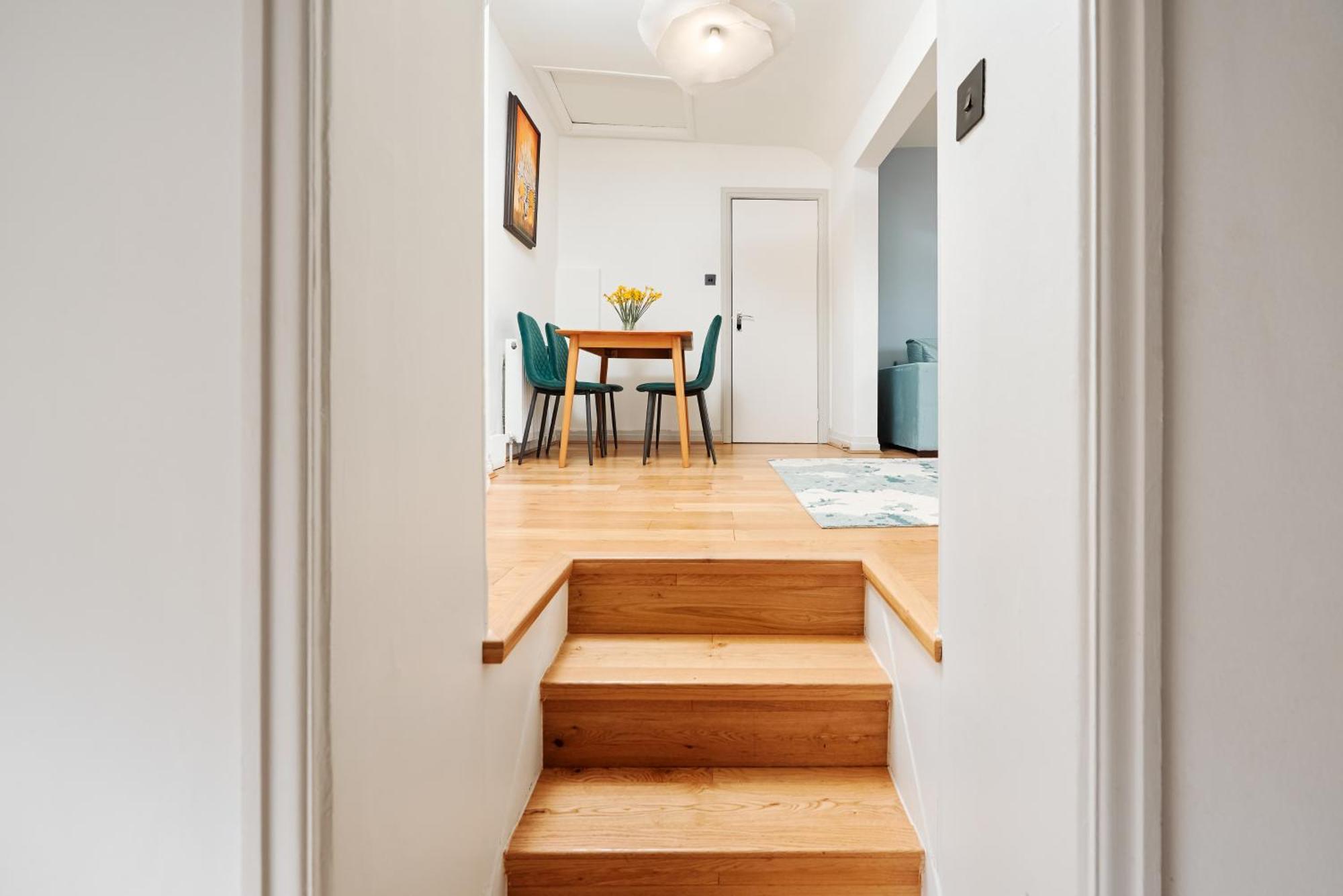 Relax & Recharge At Cozy Paddington, King Bed Apartment *