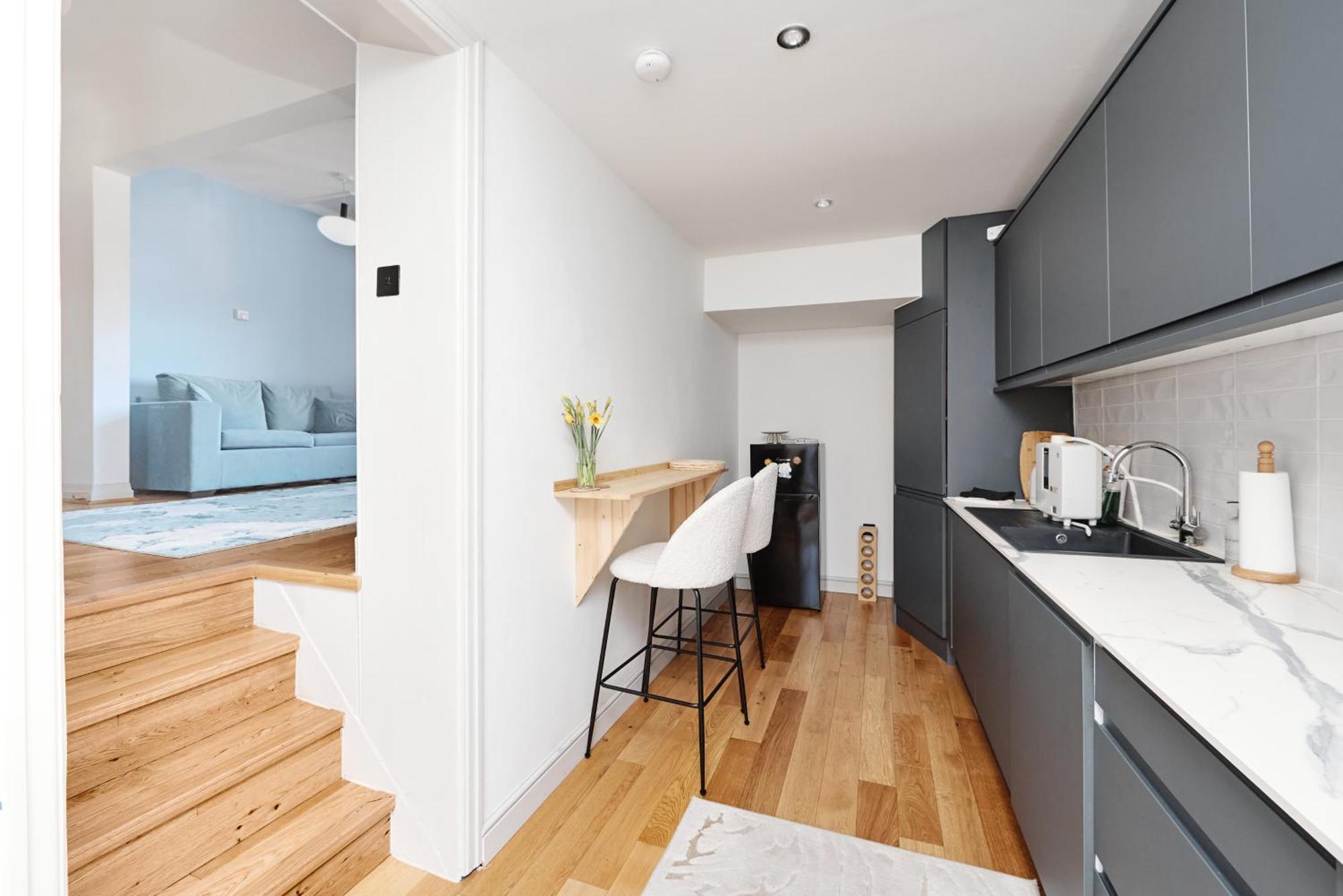 Relax & Recharge At Cozy Paddington, King Bed Apartment London