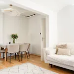 Relax & Recharge At Cozy Paddington, King Bed