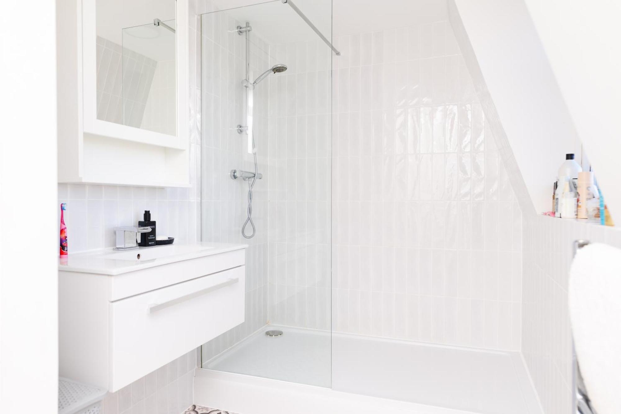 Relax & Recharge At Cozy Paddington, King Bed